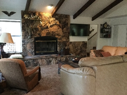 another view of living room_0.JPG